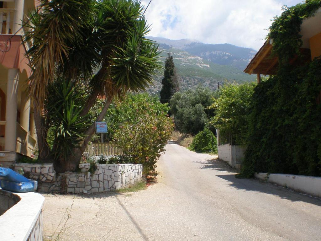 Marinos Studios At Lourdata Village Exterior foto