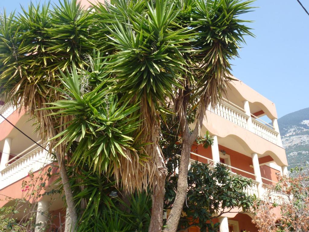Marinos Studios At Lourdata Village Exterior foto